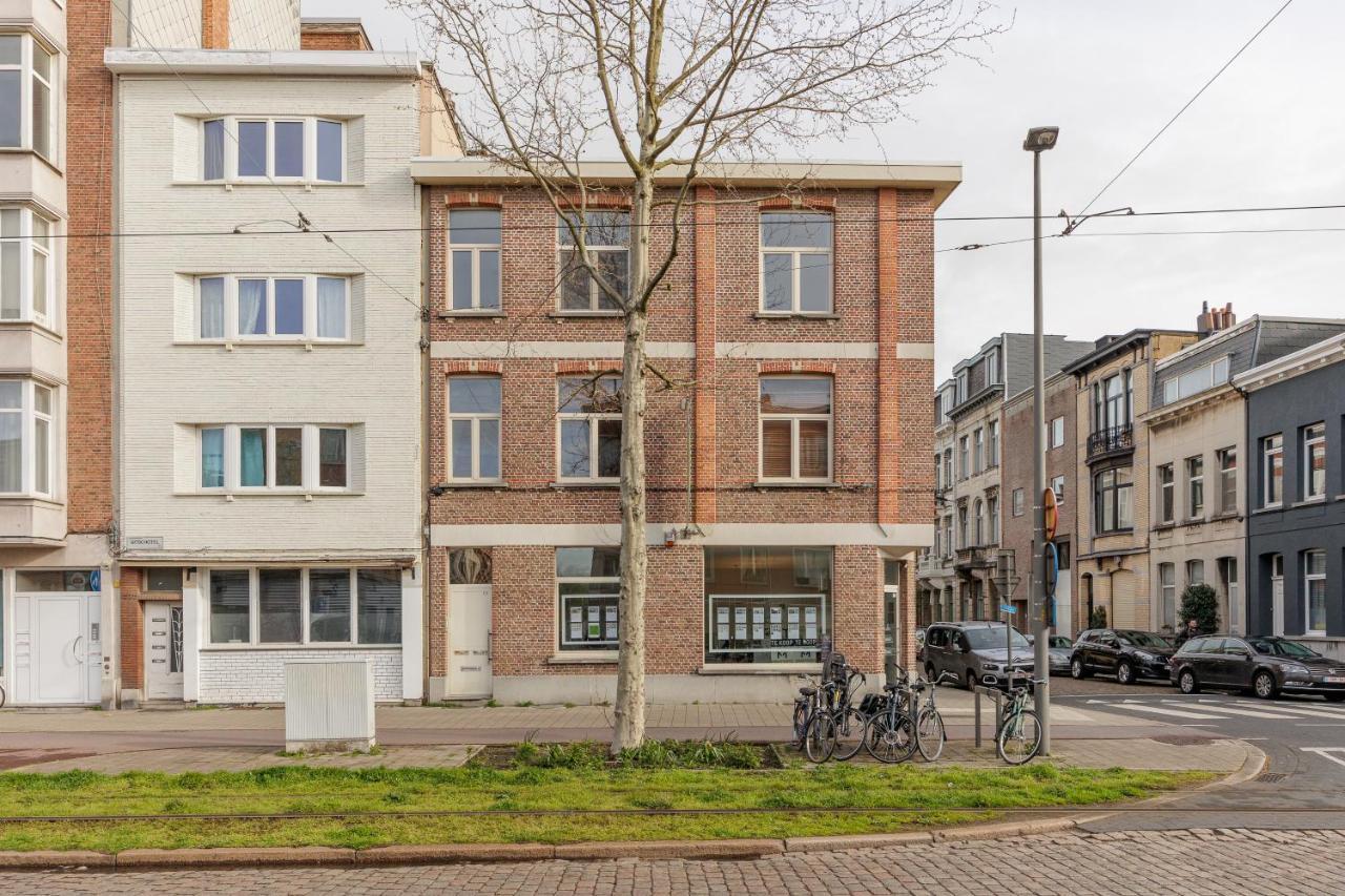 Surprimo - Gerenoveerd Appartement Antwerpen Bagian luar foto